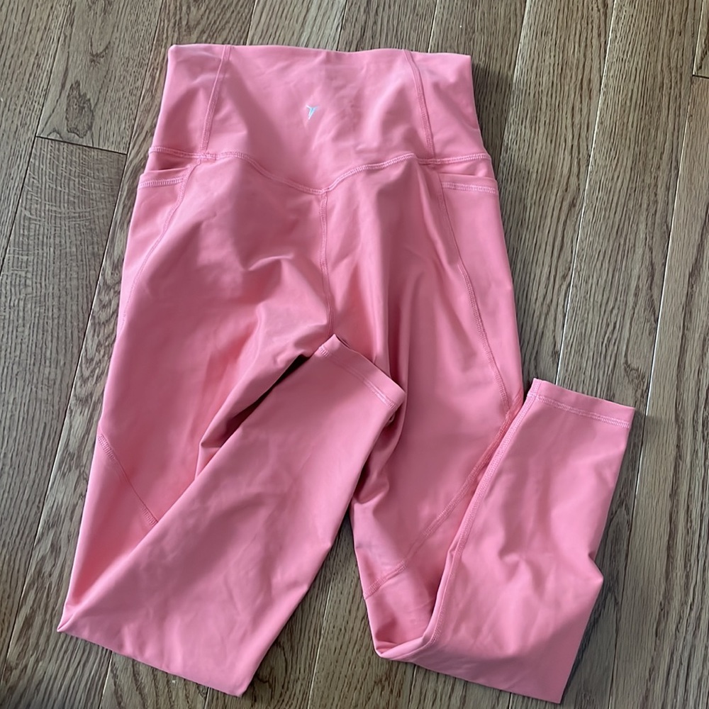 Old Navy Active Leggings - Picture 3 of 4